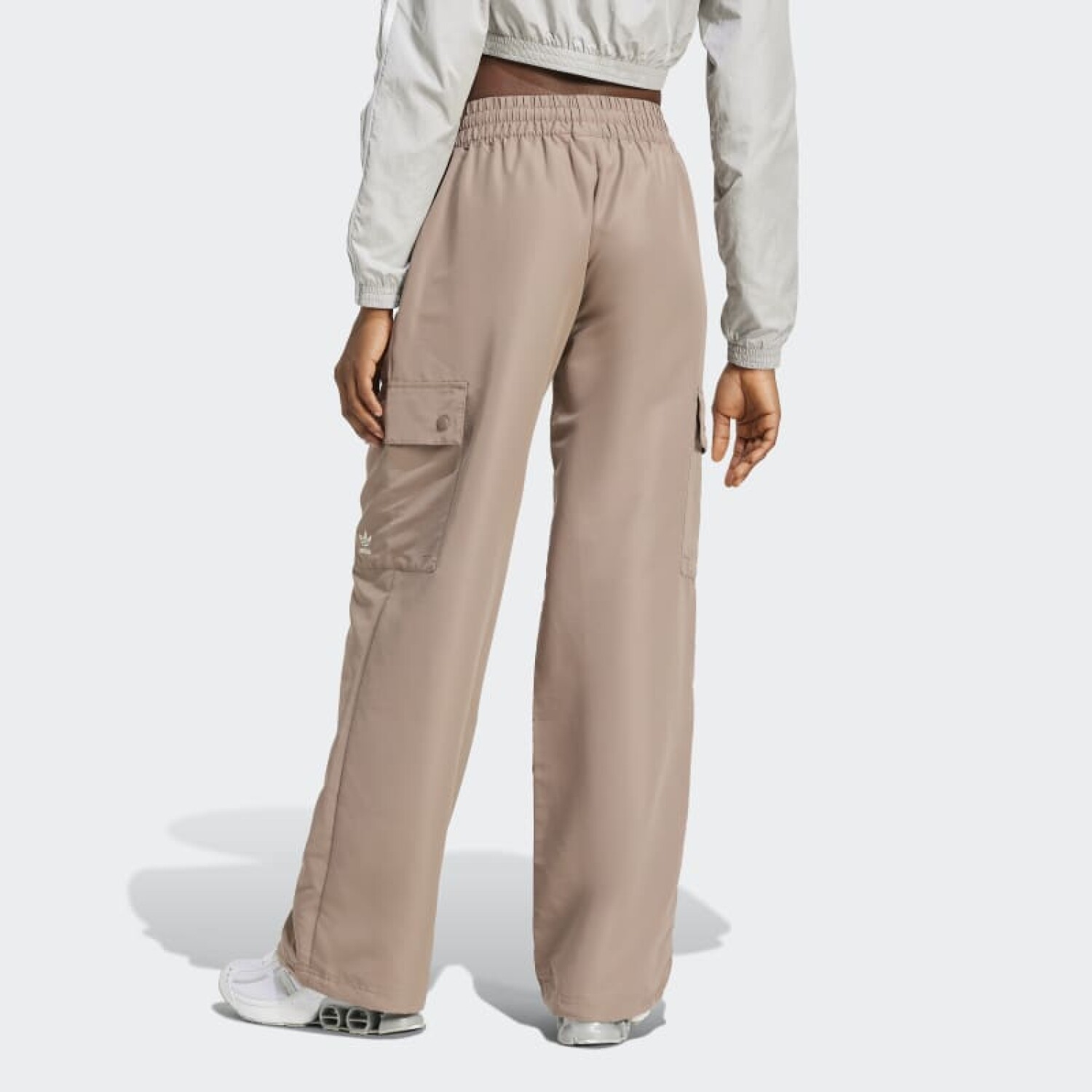 Pantalón Adidas Cargo Essentials Tejido Trace Brown — Inbox