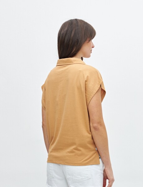 Remera Kira Camel