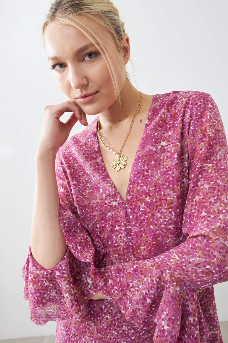 Vestido estampado con volados fucsia