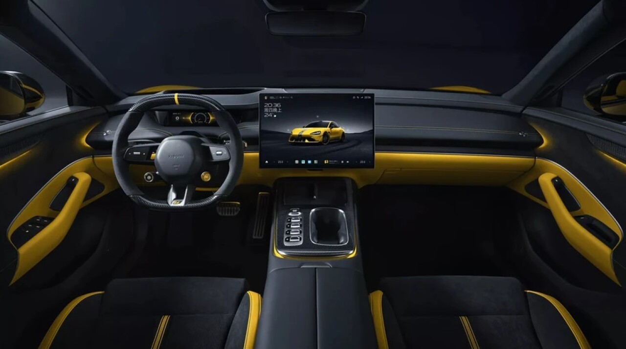 98-interior.jpg