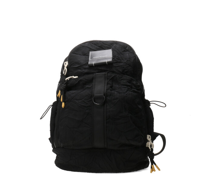 Mochila KARO con material rugoso Black