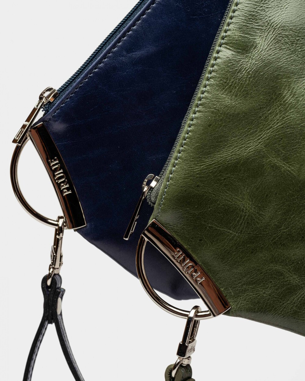 Porta Cosméticos Katy En Cuero Liso Verde