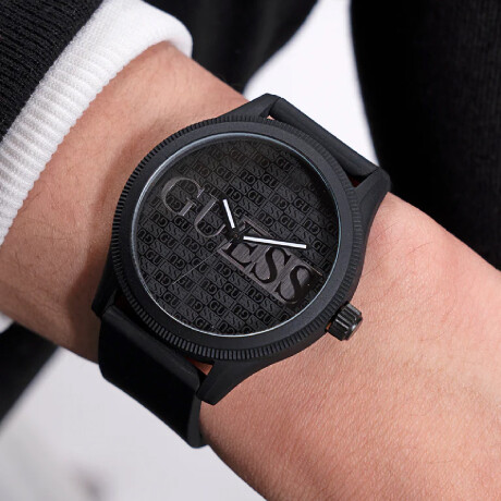 Reloj GUESS GW0780G3 en Plastico Negro Esfera 45mm 0