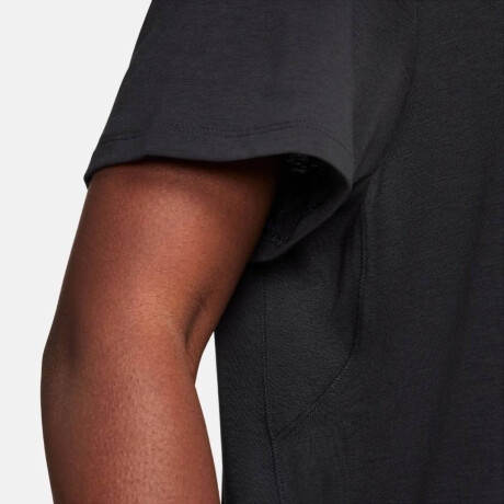 Remera One Relaxed Dri Fit Manga Corta Top de Mujer Remera One Relaxed Dri Fit Manga Corta Top de Mujer