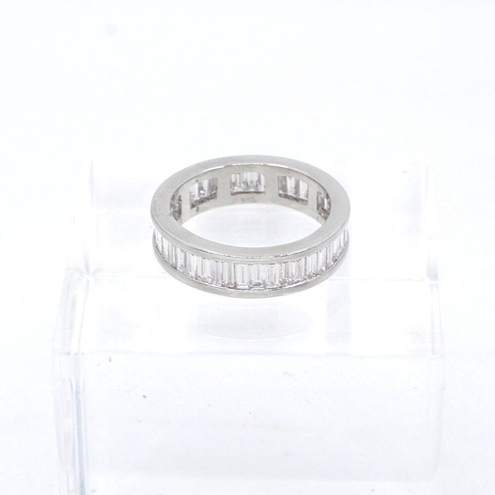 Anillo Sin Fin En Platino Con Brillantes Baguettes Anillo Sin Fin En Platino Con Brillantes Baguettes