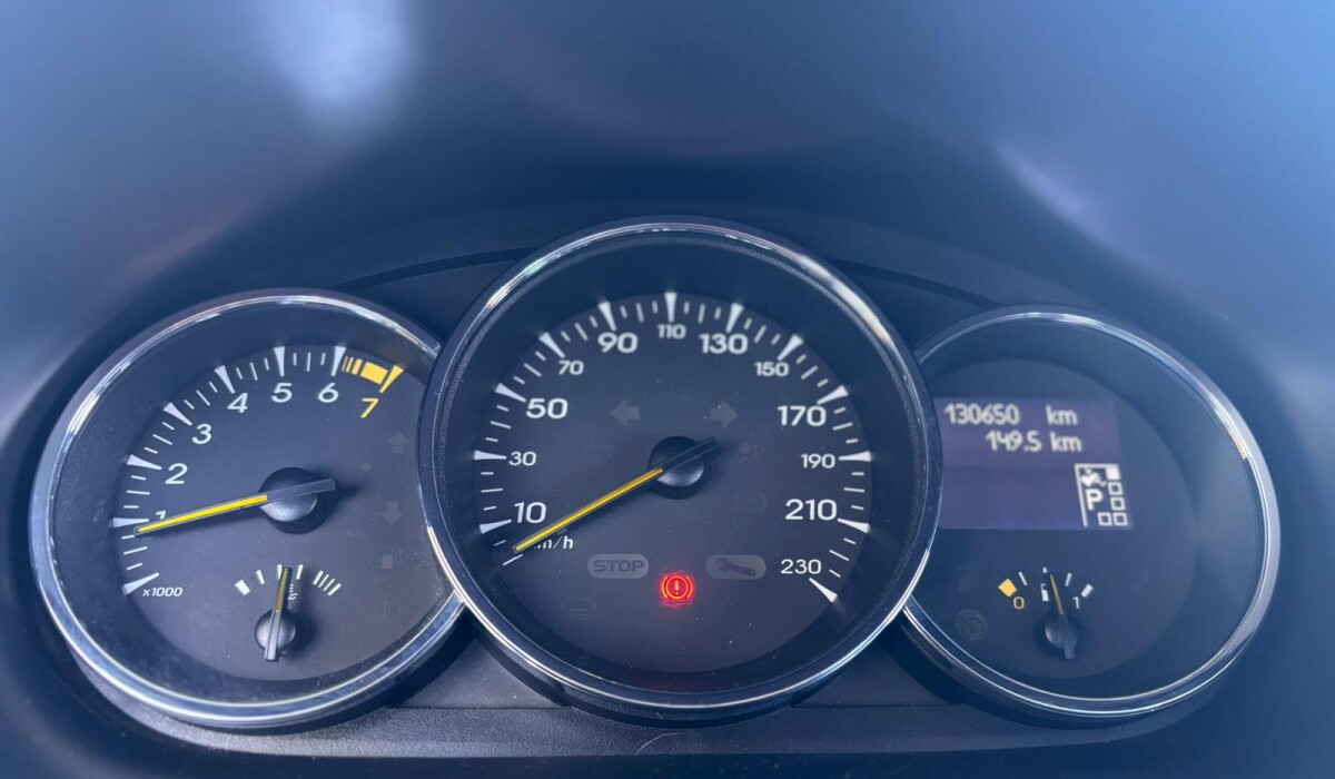 Renault Fluence Dynamique AT - 2011 Renault Fluence Dynamique AT - 2011