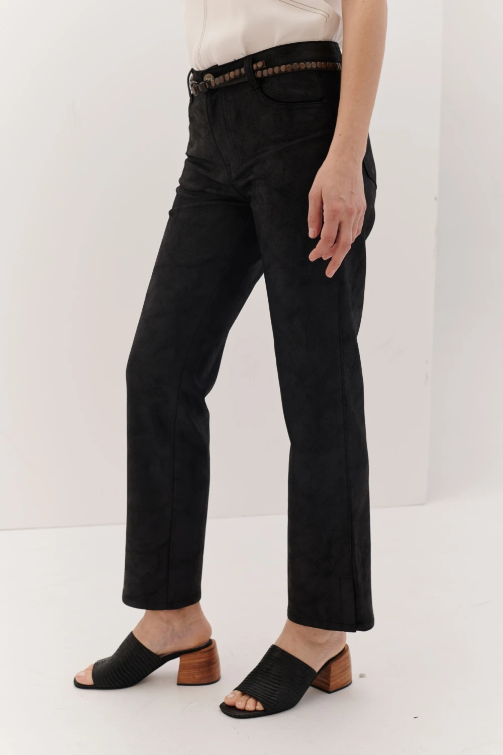 PANTALON VEGAN negro 1