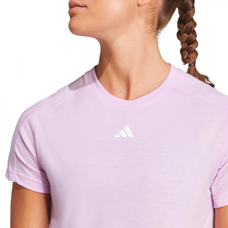 Remera AEROREADY Train Essentials Minimal Branding de Mujer Morado