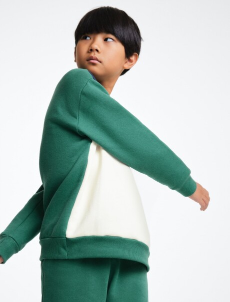 CONJUNTO INFANTIL CON ESTAMPA VERDE