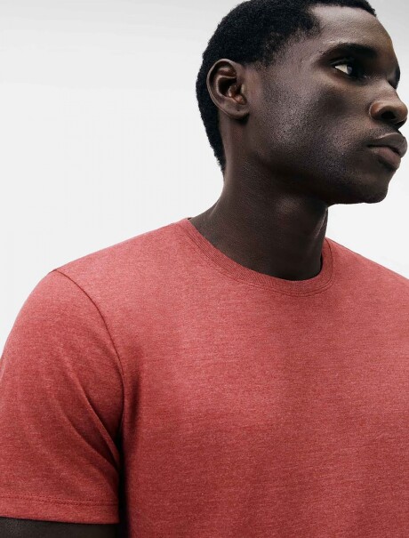 CAMISETA BÁSICA UNISSEX REGULAR WORLD ROJO