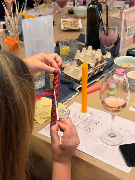 Taller de pintura de velas - 11 de junio Plaza Italia Taller de pintura de velas - 11 de junio Plaza Italia