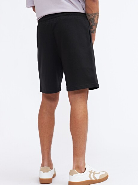 SHORT CHICAMA NEGRO