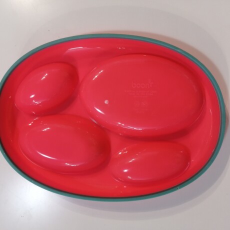 Plato c/divisiones antideslizante coral