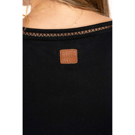 Remera Escote V Puntilla Negro