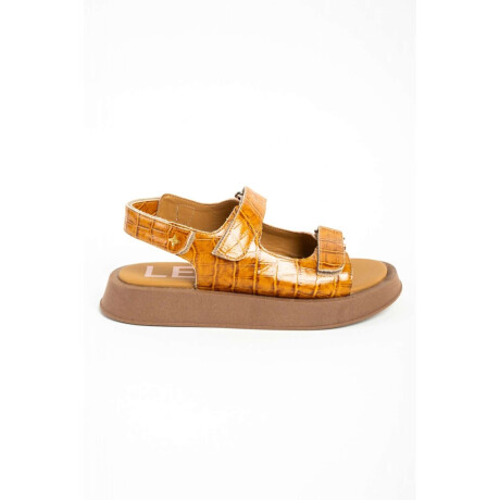 Sandalias De Cuero Croco Caramelo