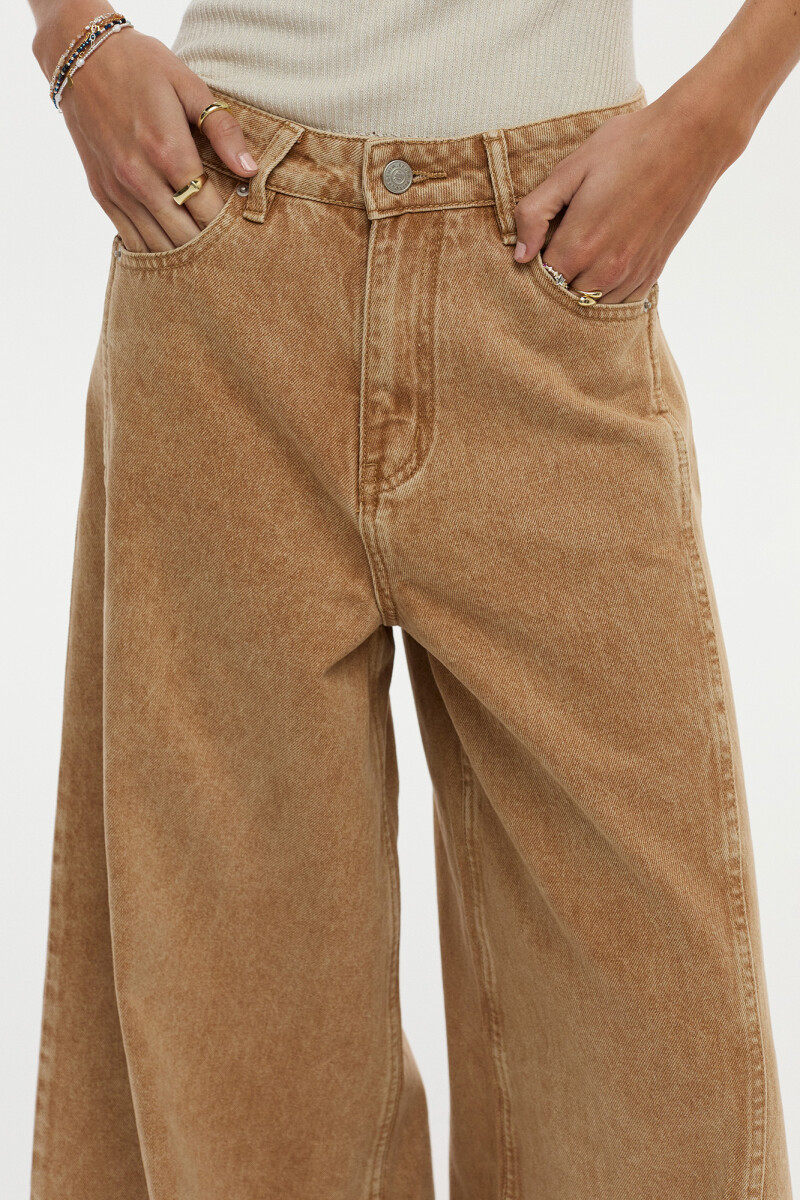 Jean Cloe Camel