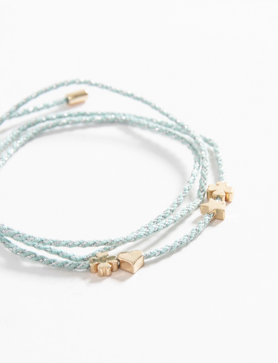 Pulsera cordón dijes metálicos - celeste 