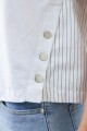 Remera combinada con botones blanco