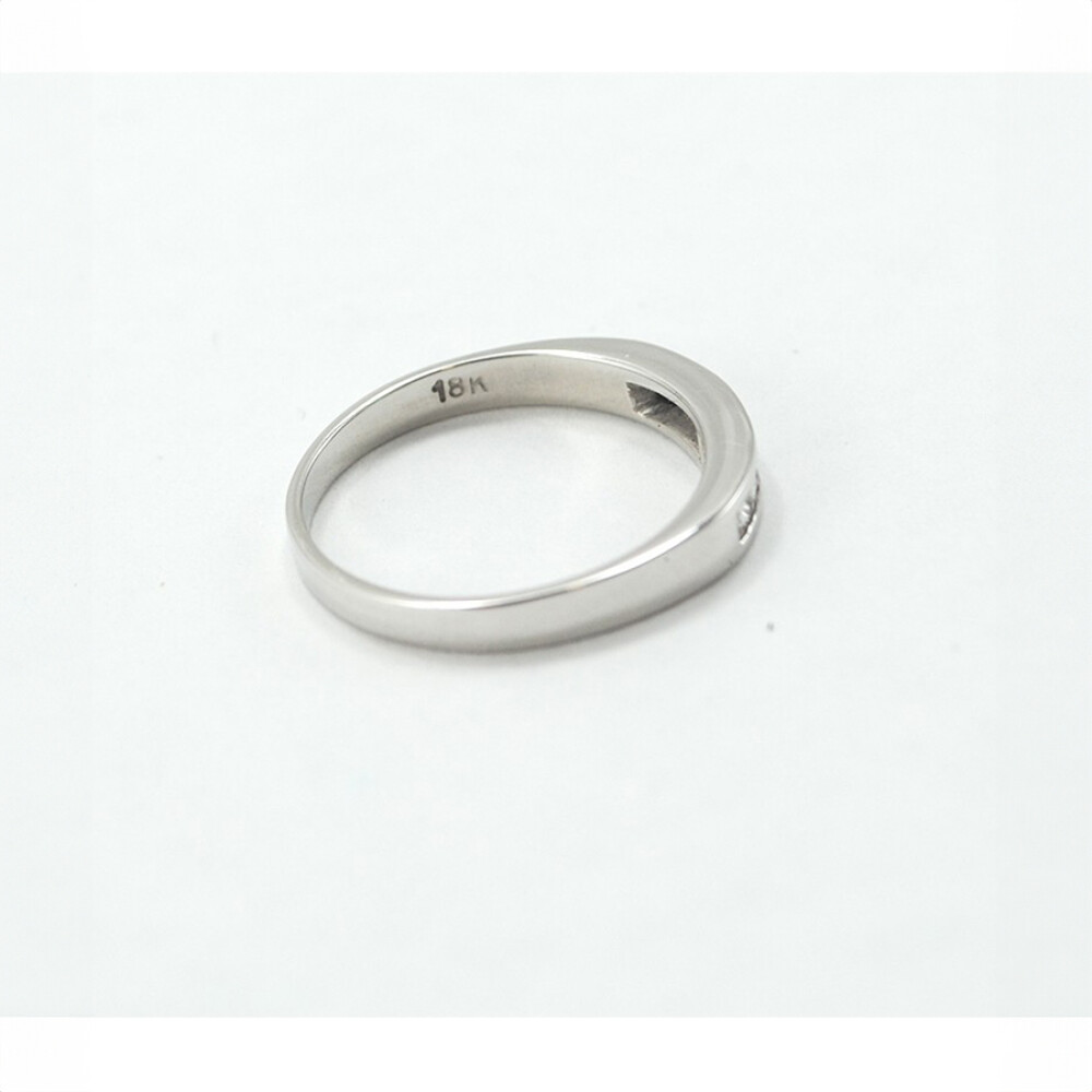 Anillo Oro 18K Blanco Y 7 Brillantes Corte Princesa Anillo Oro 18K Blanco Y 7 Brillantes Corte Princesa