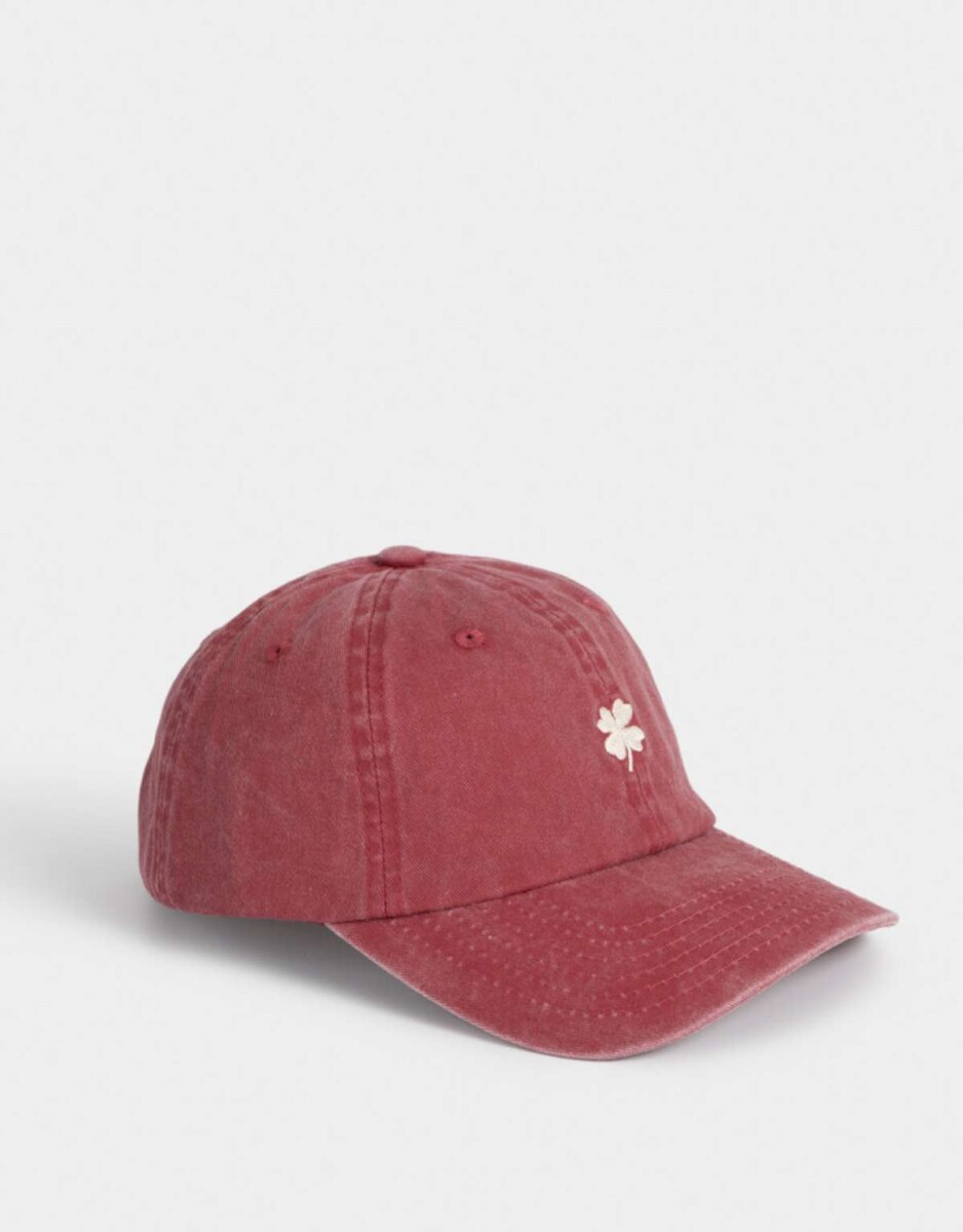 Gorra Bordada Trébol - Rojo Medio 