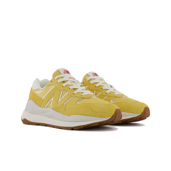Championes New Balance 57/40 Amarillo