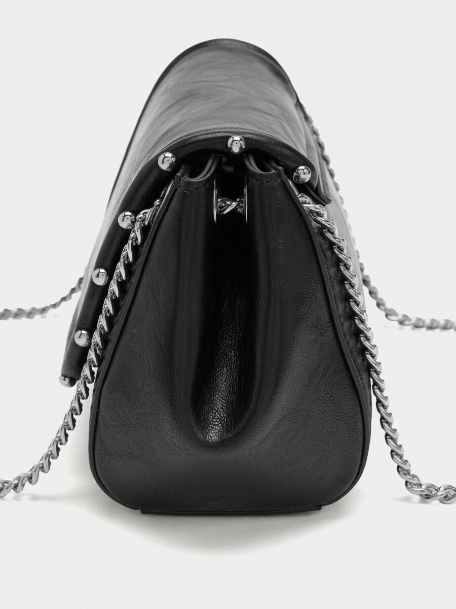 Bolso De Hombro Con Solapa Y Tachuelas negro
