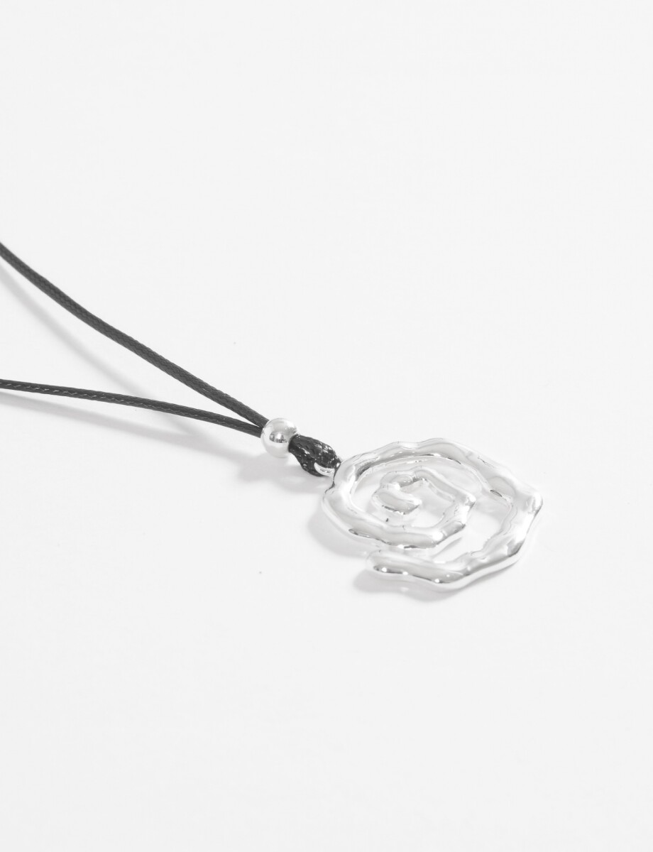 Collar cord suede dije caracol texture - plateado 