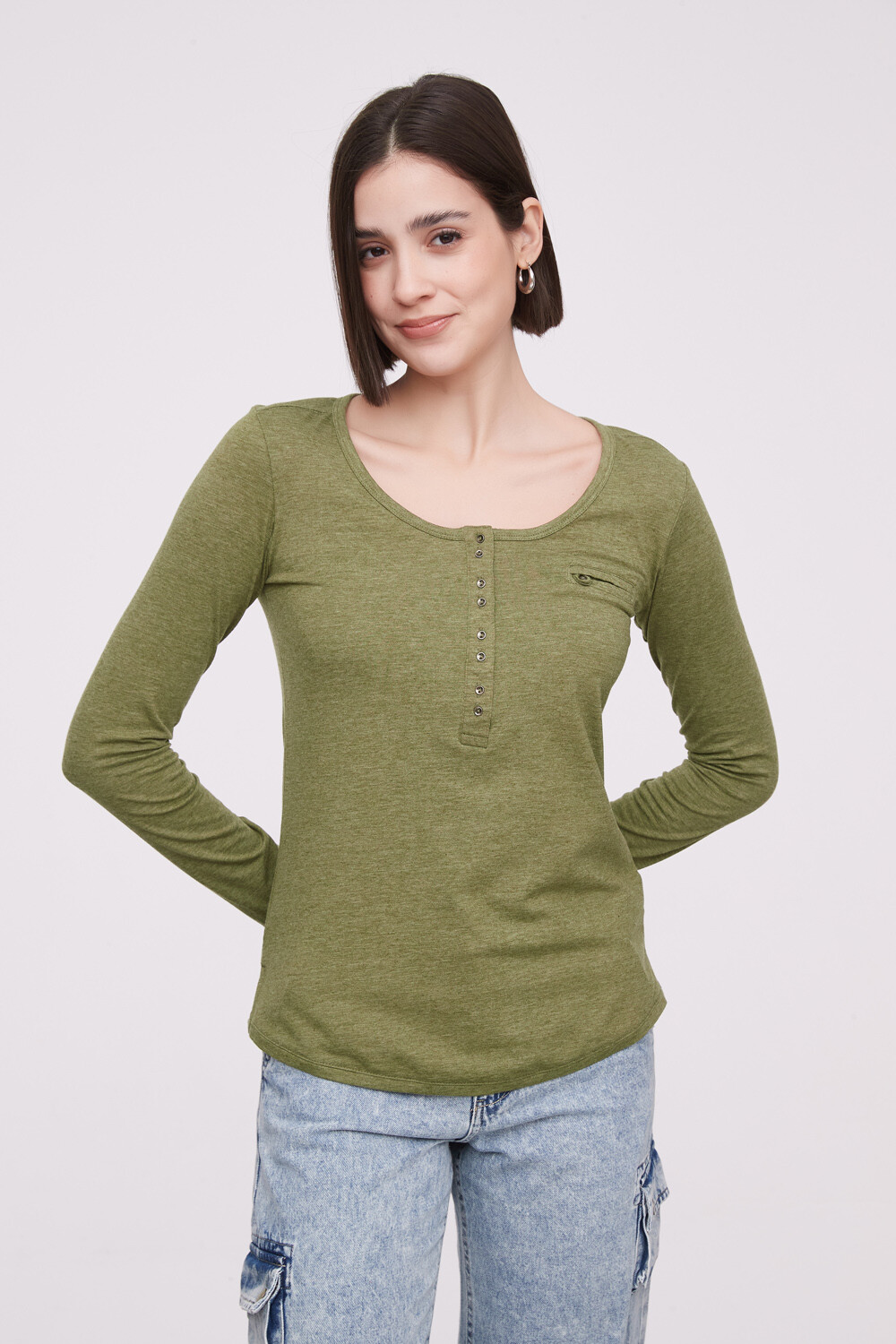 Remera Aman Verde Oliva