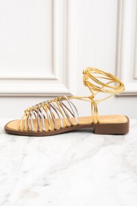 Sandalia Tiras Cuero Metalizado Oro