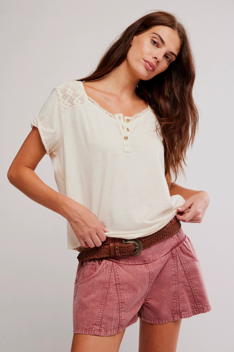 REMERA HENLEY HEIRLOOM 