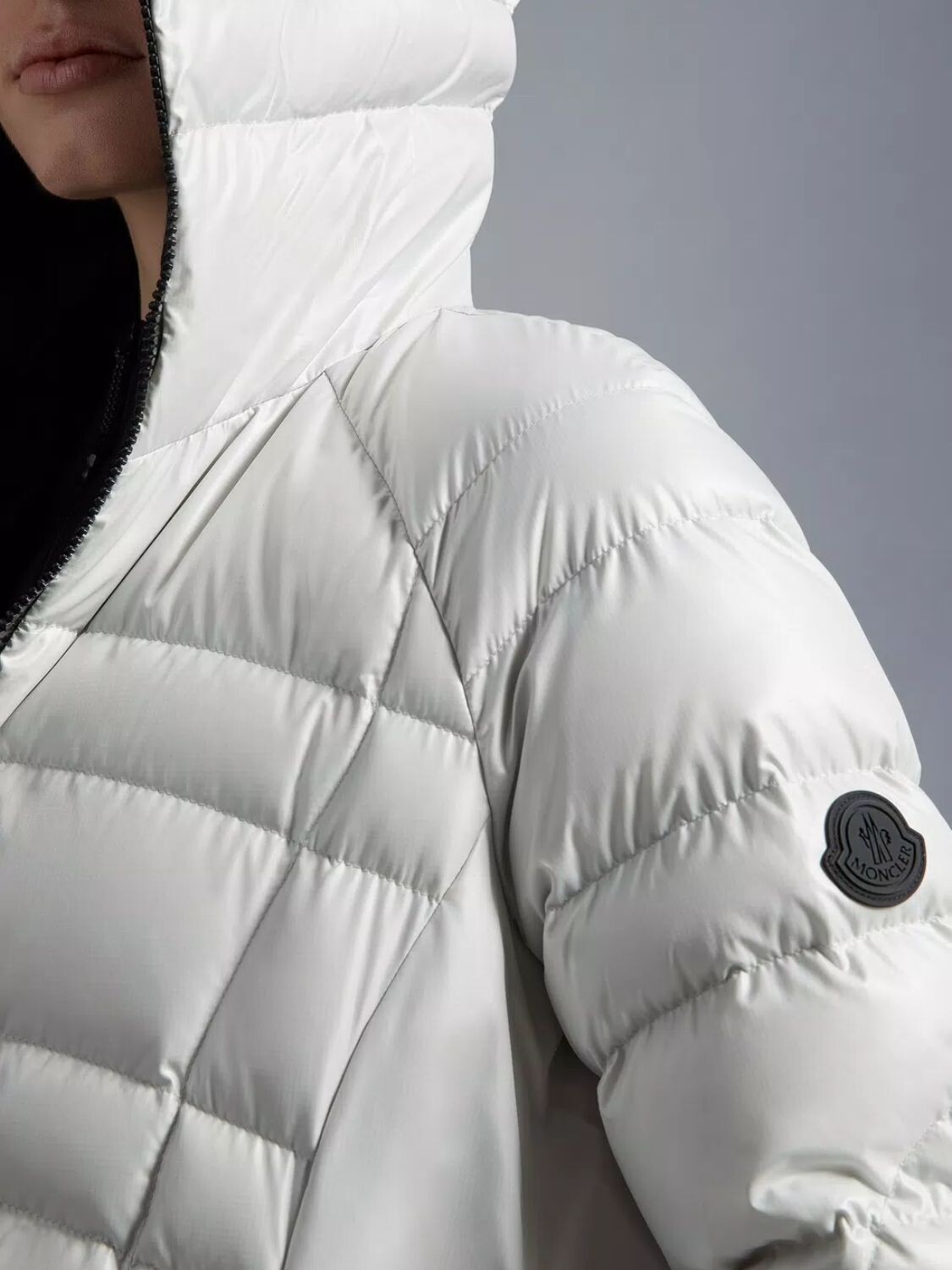 Campera de poli ster reciclado con capucha integrada Narlay