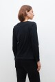 Remera escote base manga larga negro