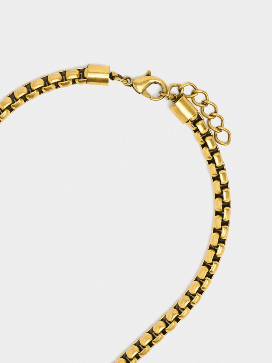 Collar Corto De Eslabones Con Corazón dorado
