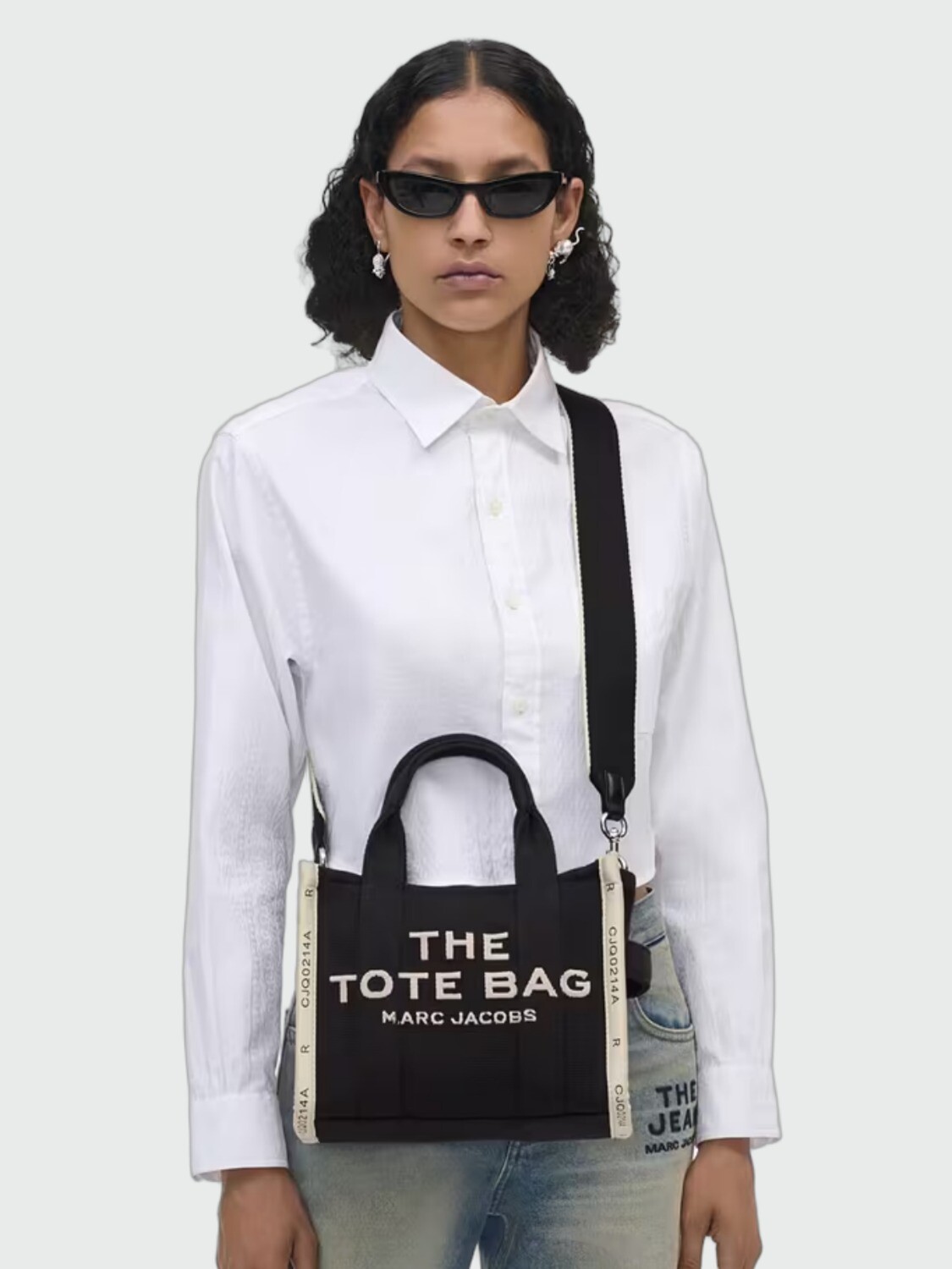 MARC JACOBS - THE SMALL TOTE 001