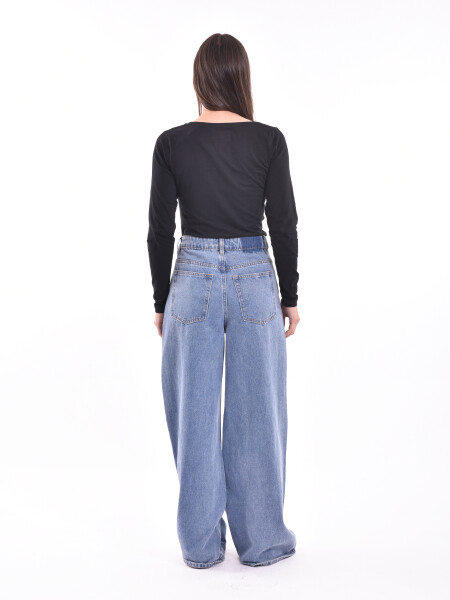 REMERA NILA VARIANTE 15