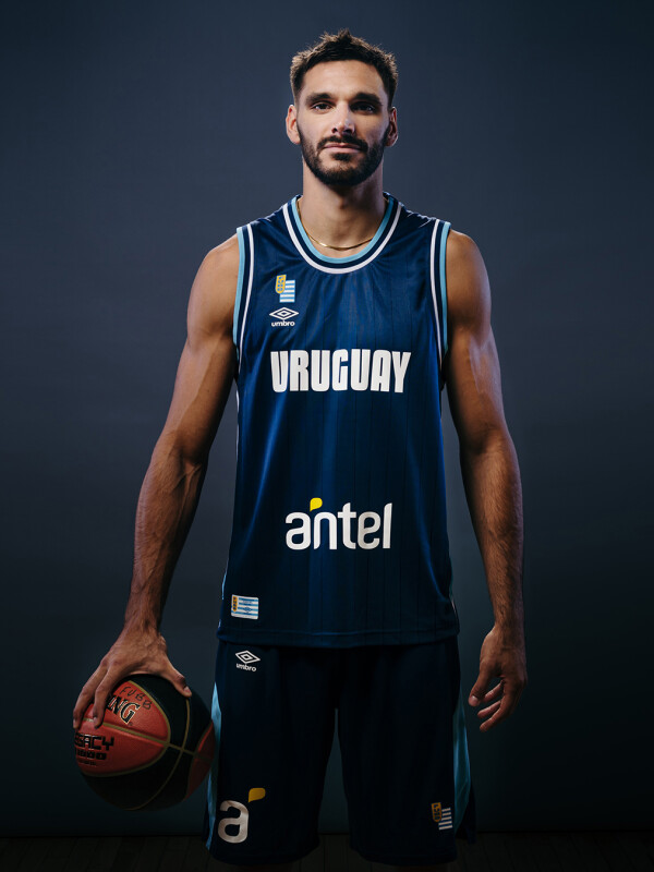 CAMISETA BASKET URUGUAY ALTERNAT Umbro Hombre S01