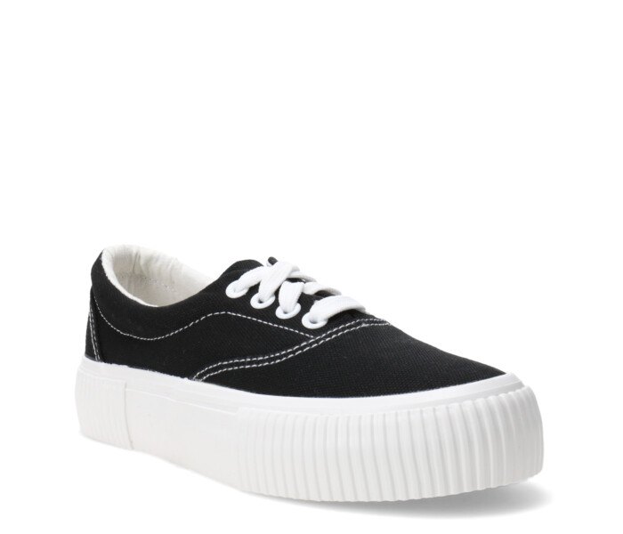 Deportivo TRIKI de lona Black