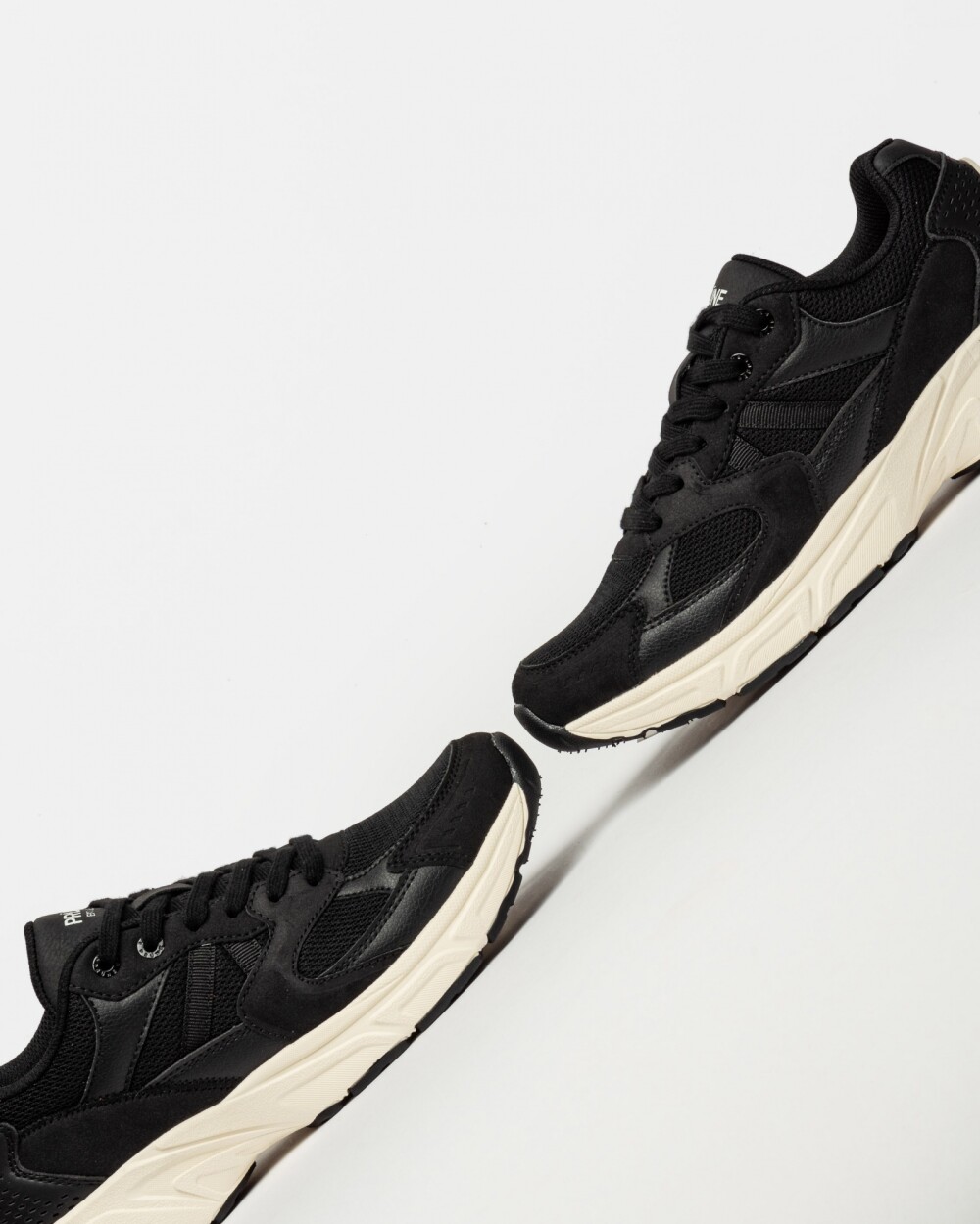 Sneaker Andina En Sintético Negro