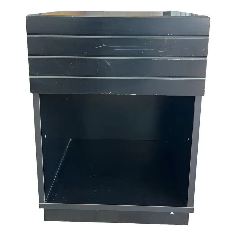 Mesa de luz negra con 1 cajón - MERCADERIA CON DETALLES Mesa de luz negra con 1 cajón - MERCADERIA CON DETALLES