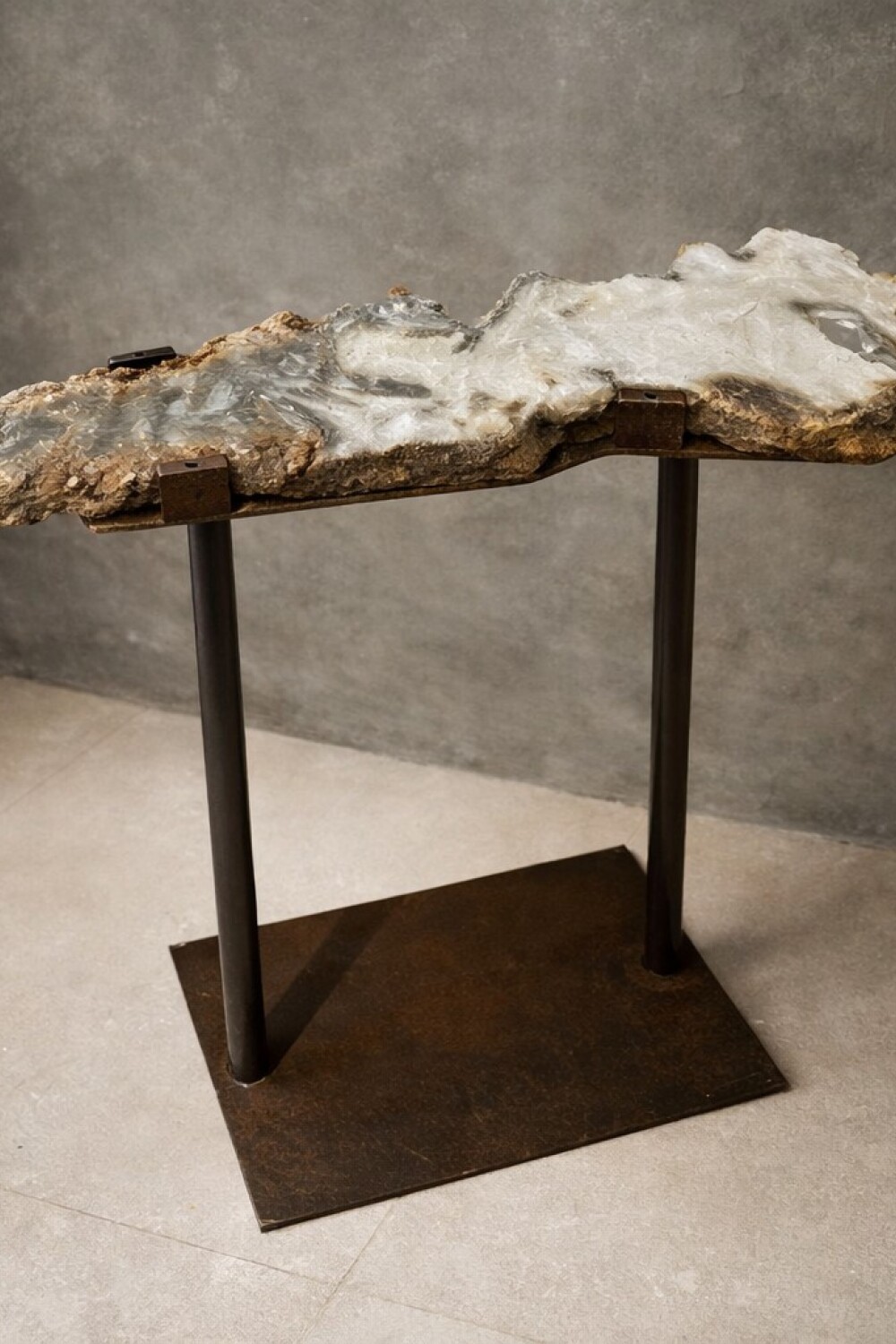Stone Desk Amatista Hielo