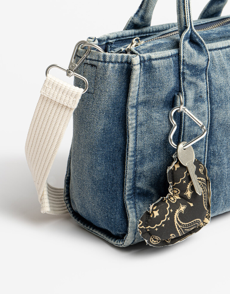Bandoleras Bandolera Denim Con Charm - Azul Gastado
