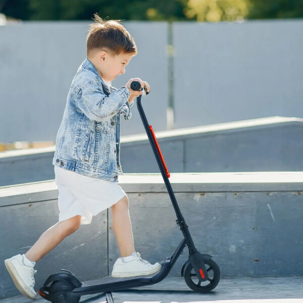 Monopatin Electrico GoGreen Guri Infantil Niños R6.5 15 Km/h Variante Color Rojo