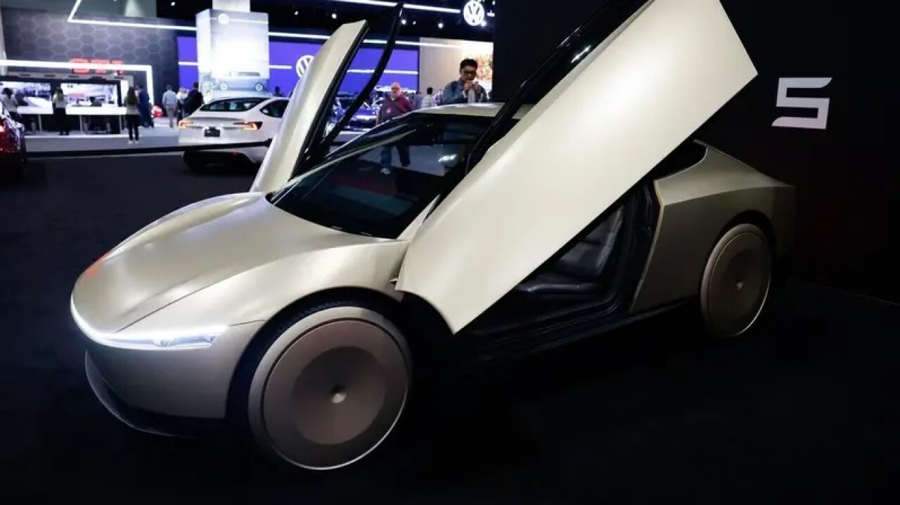 tesla-1.jpg