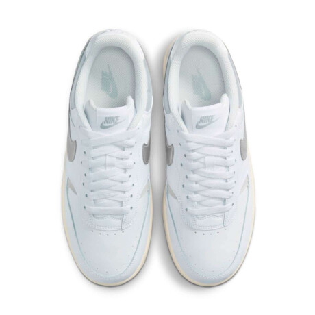 Championes Nike Gamma Force de Mujer blanco