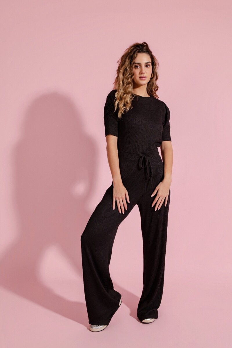 Pantalón Fio. Pantalón Fio.