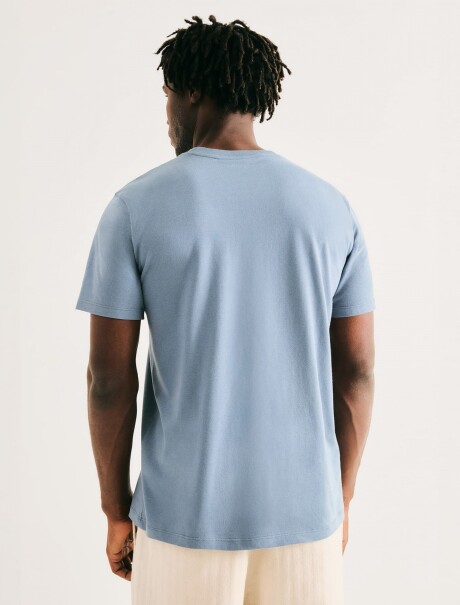 CAMISETA CON ESTAMPA MODELO REGULAR AZUL