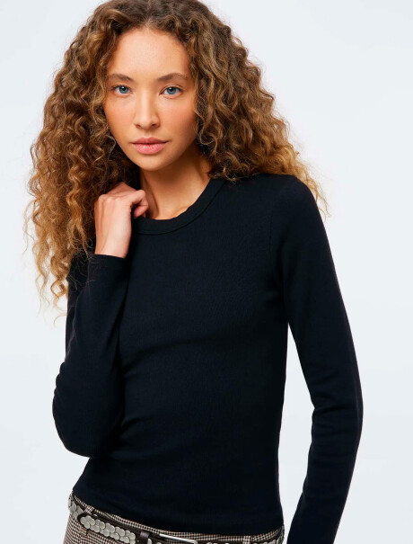 CAMISETA MANGA LARGA ACANALADA - NEGRO NEGRO