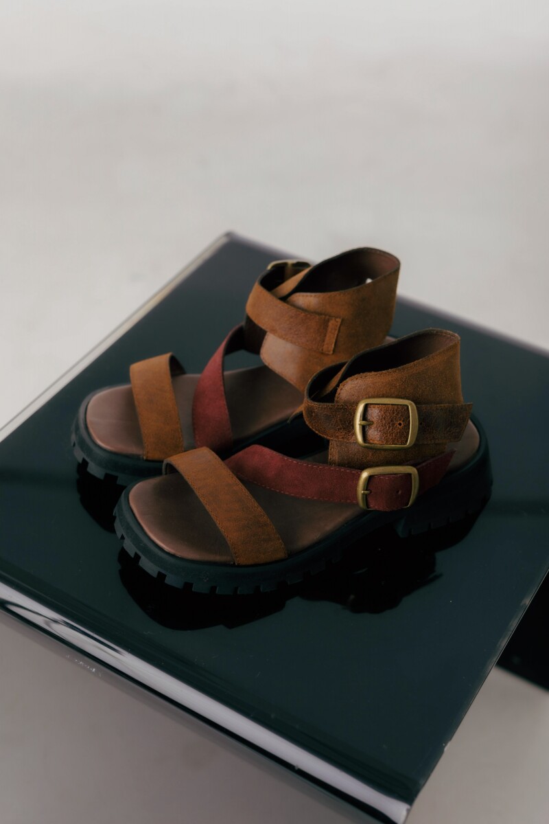 Sandalia Fresia Marron/Bordeaux