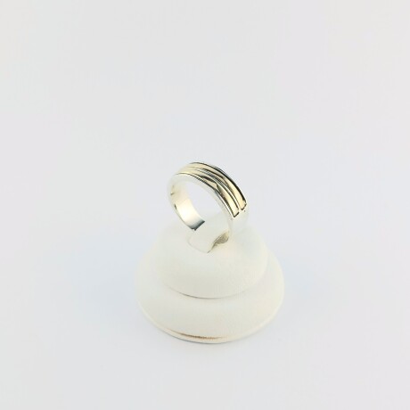 Anillo de plata y double en oro 18 ktes. Anillo de plata y double en oro 18 ktes.
