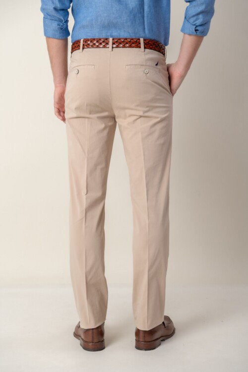 Pantalón de algodón Classic Fit Beige
